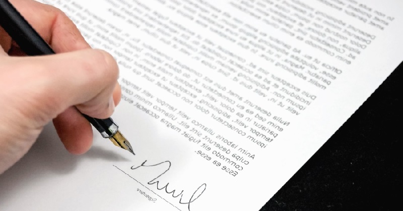 RE307 Signature 1.jpg